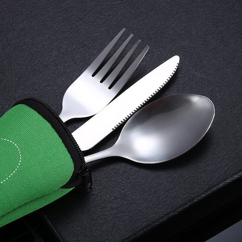 Fourchette couteau cuillere en acier